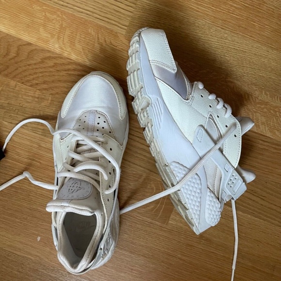 Size 7.5 Women Nike Air Huarache Run Shoe White Sail Fossil Stone - Picture 5 of 13